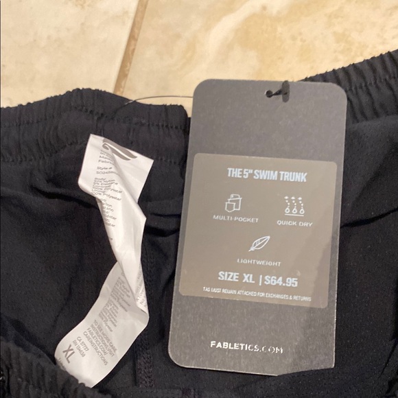 NWT Fabletics Men’s Black 5” Swim Trunks Size XL - Picture 4 of 5